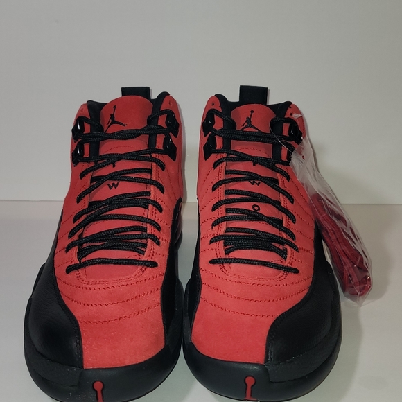 Air Jordan 12 Retro (Reverse Flu Game) - Picture 3 of 4